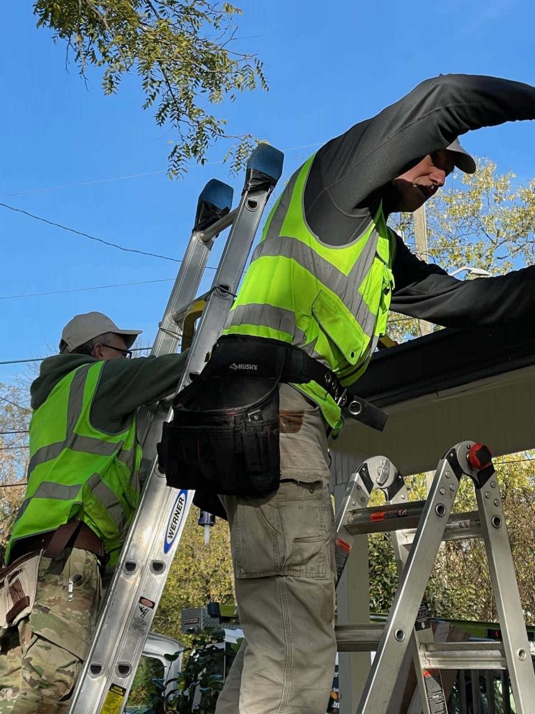 gutter cleaning techs working in Knoxville
